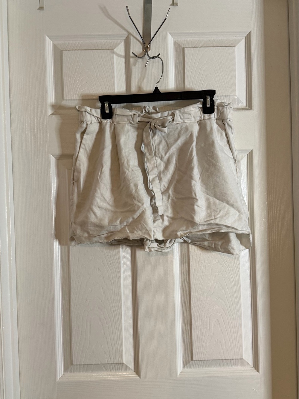 Express Cream High-Waist Tie-Front Linen Shorts